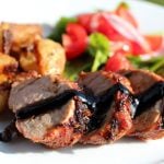 Honning- og sennepsmarinert svinefilet med tomatsalat og sennepsbakte poteter