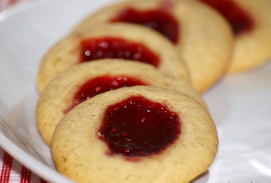 Image: Julekalender og bringebærcookies