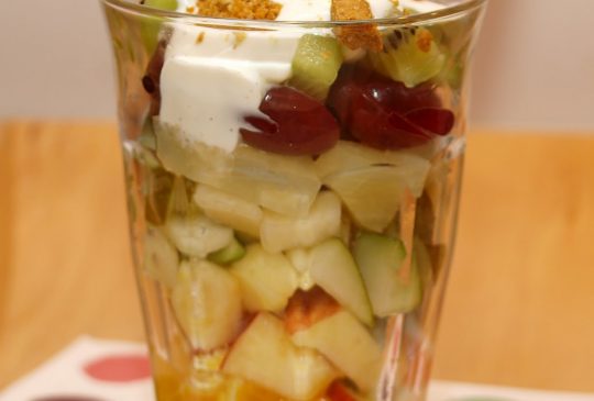 Image: Fruktsalat med vaniljekesam