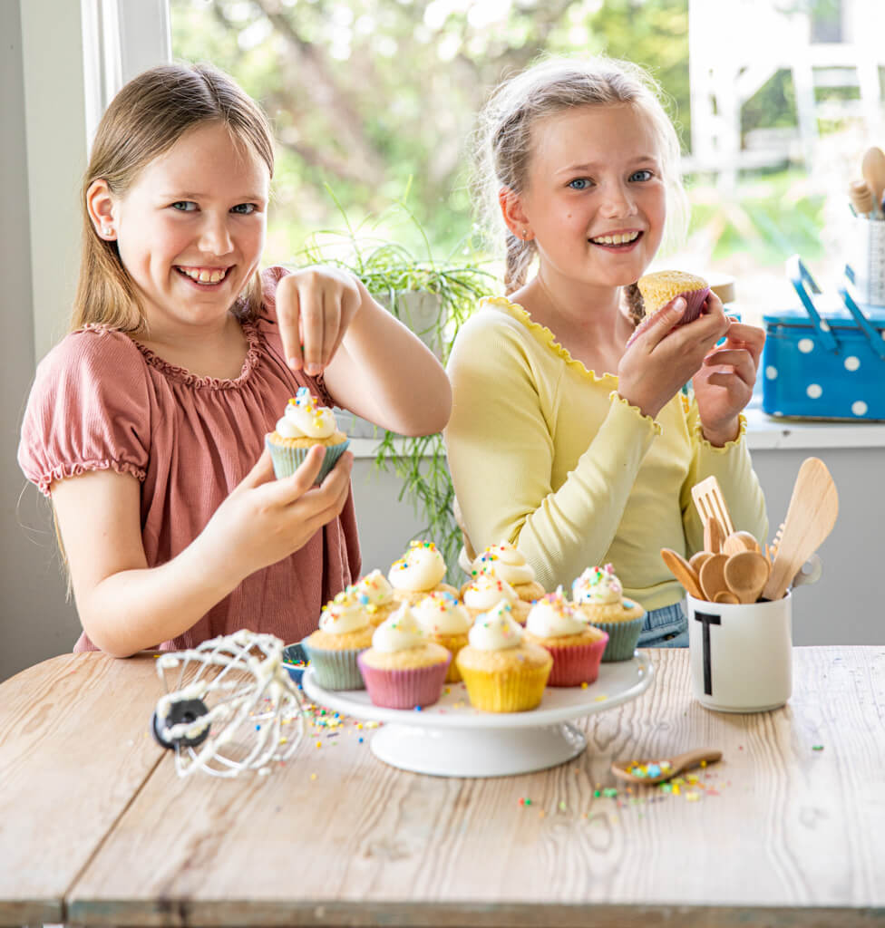 Cupcakes med ostekrem, Sienna og Anine