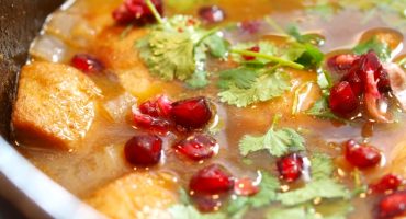 Image: Kylling- og aprikosgryte med granateple