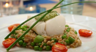 Image: Torsk med perlespeltrisotto og valnøttpesto