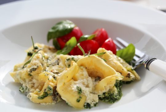 Image: Gratinerte tortellini med blåmuggost og spinat