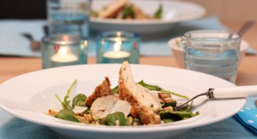 Image: Squashsalat med kylling, perlespelt og basilikumpesto