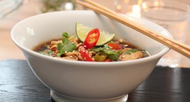 Image: Kjapp nudelsuppe med kylling og chili