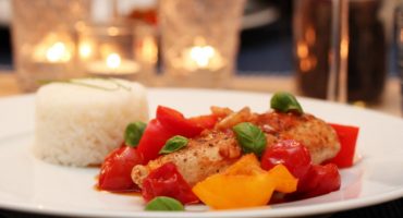 Image: Kyllingform med paprika og tomat