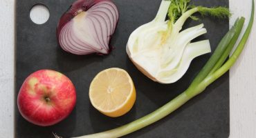 Image: PANNESTEKT LAKS MED FENNIKELSALAT OG SITRONRØMME