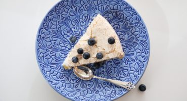 Image: KOKOSKAKE MED MARENGSLOKK