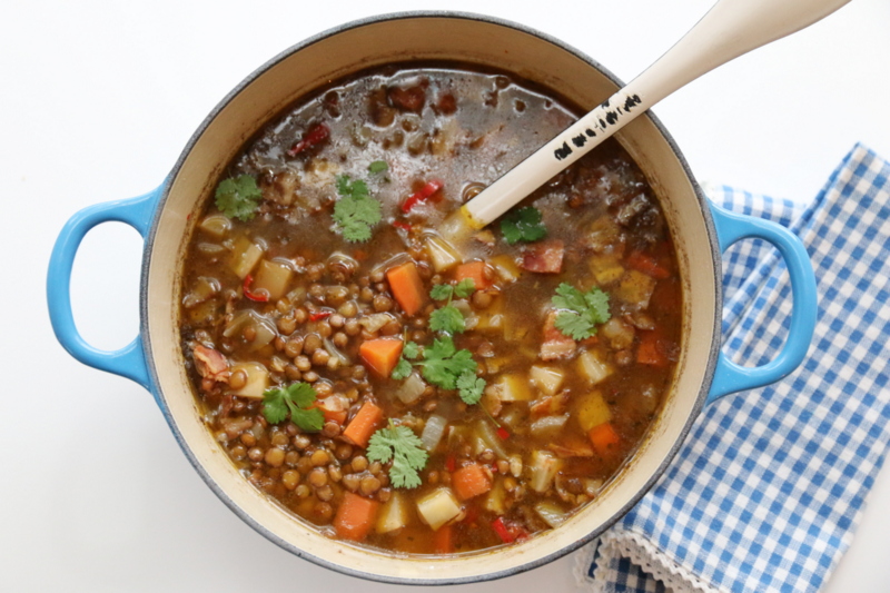 Linsesuppe med rotgrønnsaker og bacon