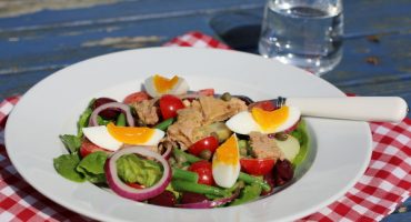 Image: EN SLAGS SALAT NIÇOISE