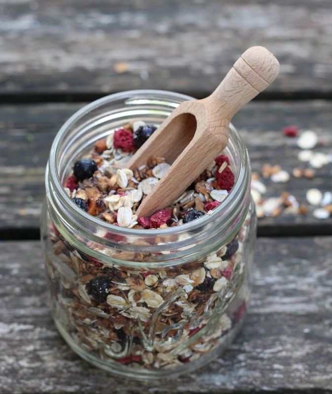 Granola med nøtter og honning