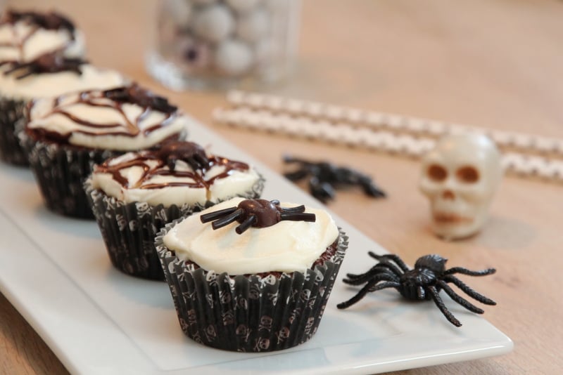 Halloweenmuffins med ekle kryp