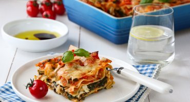 Image: VEGETARLASAGNE MED SPINAT OG FETA