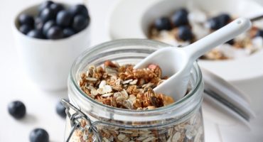 Image: GRANOLA MED NØTTER OG KOKOS (VIDEO)