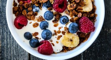 Image: GRANOLA MED SPELT OG CHIAFRØ