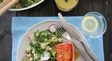 Image: ØRRET MED COUSCOUSSALAT OG AVOKADOKREM