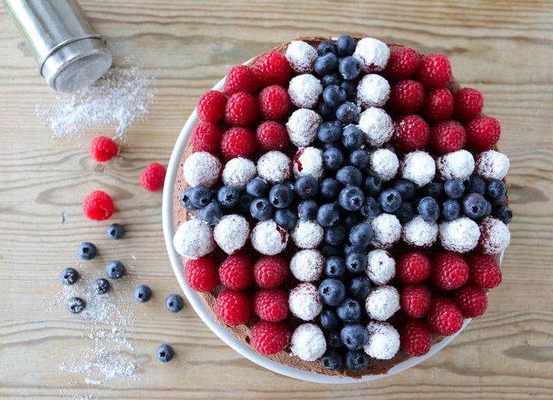 17. mai kake i rødt, hvitt og blått