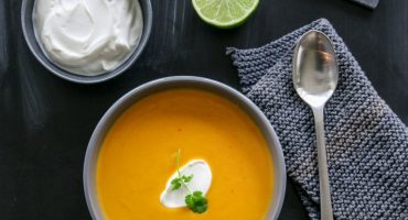 Image: SØTPOTETSUPPE MED EPLE, INGEFÆR OG CHILI