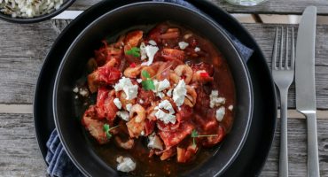 Image: TORSKEGRYTE MED TOMAT, REKER OG FETA