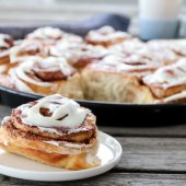 Image: KANELBOLLER MED OSTEKREM