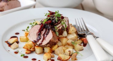 Image: SVINEFILET MED BALSAMICOLØK