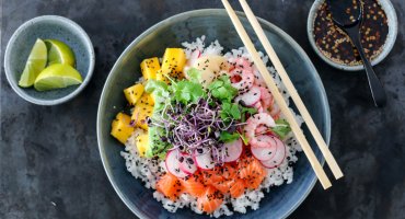 Image: POKÈBOLLE MED LAKS OG REKER