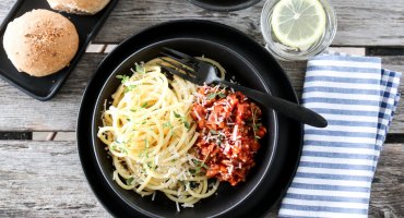 Image: «PASTA BOLOGNESE» MED RØDE LINSER