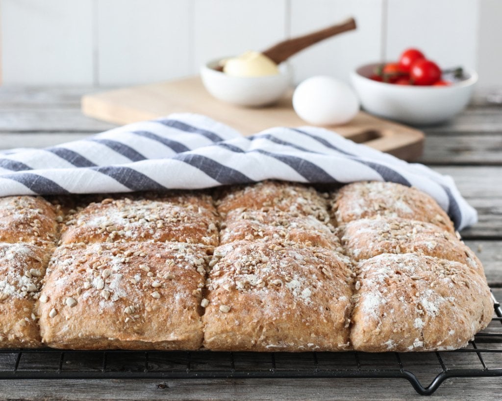 Langpannebrød med fullkorn og yoghurt