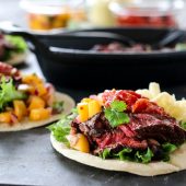 Image: FAJITAS MED BIFFKJØTT & MANGOSALSA