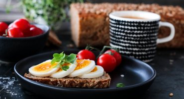 Image: ELTEFRITT RUGBRØD MED SOLSIKKEKJERNER