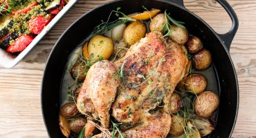 Image: HELSTEKT SITRONKYLLING MED PROVENCALSK GRØNNSAKSFORM