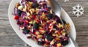 Image: RØDKÅLSALAT MED EPLE & BJØRNEBÆR