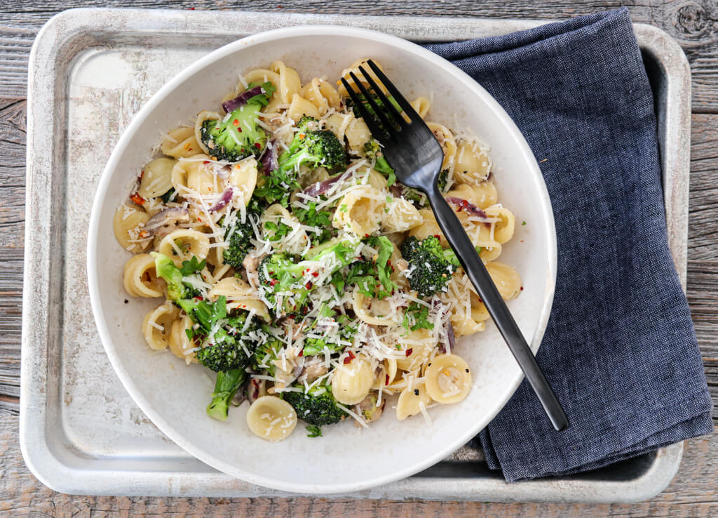 Kremet pasta med salsiccia og brokkoli