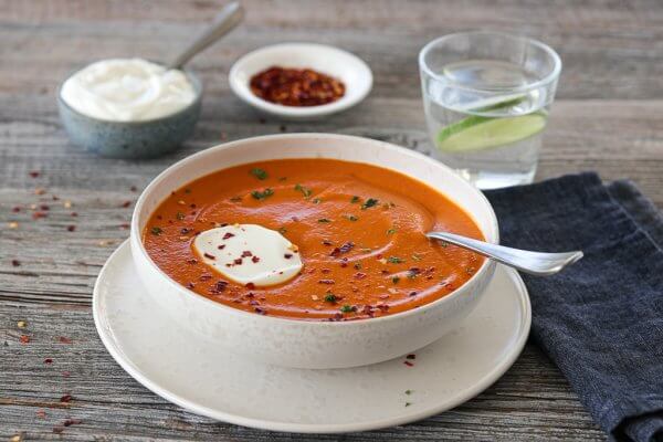 RØD CURRYSUPPE MED GULROT OG KOKOSMELK | TRINES MATBLOGG
