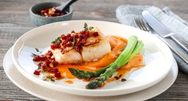 Image: TORSK MED CHORIZOSALSA OG SØTPOTETMOS