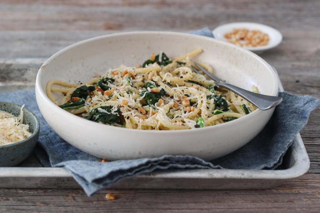 Spagetti med squash og spinat