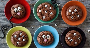 Image: LITT SKUMLE SJOKOLADEKJEKS TIL HALLOWEEN