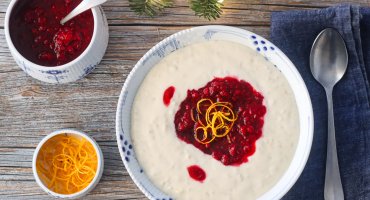 Image: RISKREM MED ET HINT AV APPELSIN OG RØRTE BRINGEBÆR