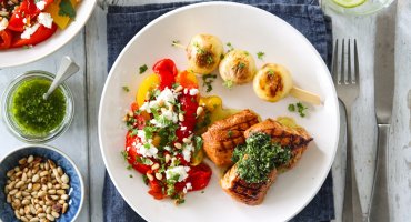 Image: SVINEFILET MED PISTOU OG LUN PAPRIKASALAT