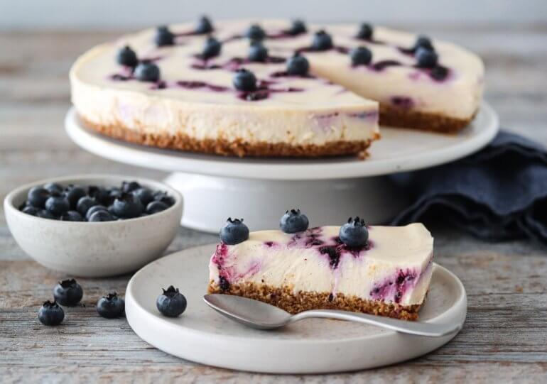 NEW YORK OSTEKAKE MED BLÅBÆR TRINES MATBLOGG