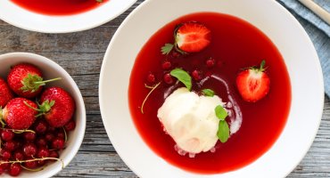 Image: RIPS- OG JORDBÆRSUPPE MED VANILJE