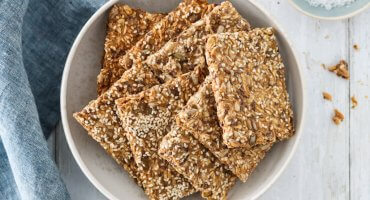 Image: FRØKNEKKEBRØD MED SURDEIG