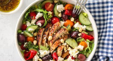 Image: KYLLINGSALAT MED TOMATER, PAPRIKA OG FETA