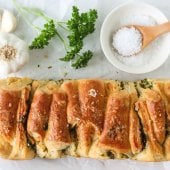 Image: STABLEBRØD MED HVITLØK- OG PERSILLESMØR