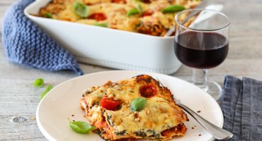 Image: VEGETARLASAGNE MED SPINAT, RICOTTA OG TOMAT