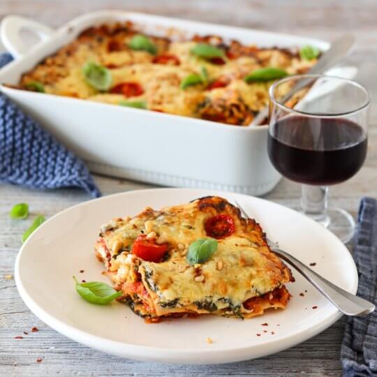 Image: VEGETARLASAGNE MED SPINAT, RICOTTA OG TOMAT