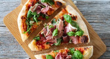 Image: PINSA MED FIRE TYPER TOPPING