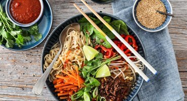 Image: RAMEN MED MED SPICY KJØTTDEIG OG NUDLER