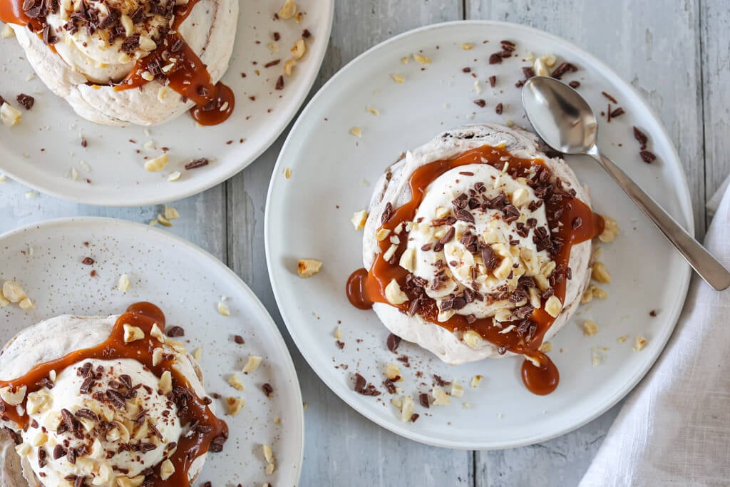 Sjokoladepavlova med salt karamell