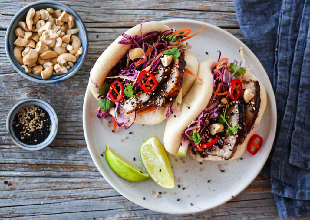 Bao buns med asiatisk ribbe og glaze